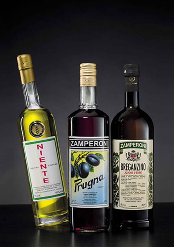 Liquore Prugna – Breganzino liquore alle erbe – Niente